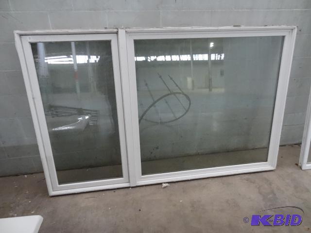 lot 66 image: 84 X 52 X 5 Window, Small Window Cranks out. ...