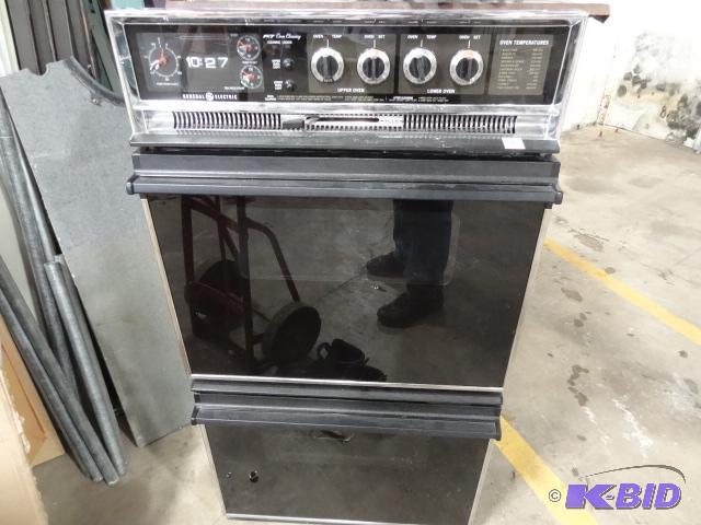 lot 73 image: GE Double Oven. 220 Volt 26 X 28 X 50. Model ...