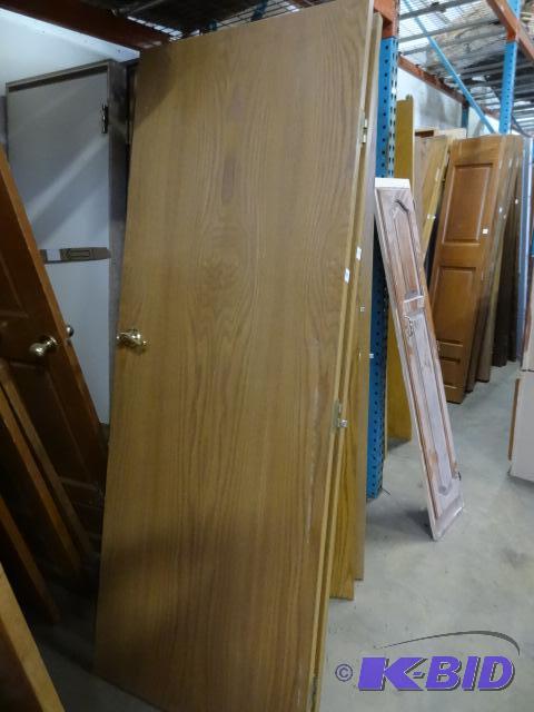 lot 89 image: 30 X 80 Hollow core Door...