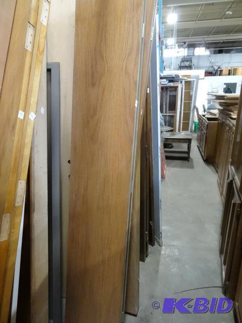 lot 98 image: 30 X 79 Hollow core Bifold Door...
