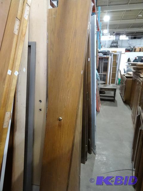 lot 99 image: 24 X 79 Hollow core bi fold Door...