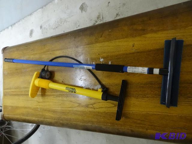 Air Pump, Telescoping Squeege...