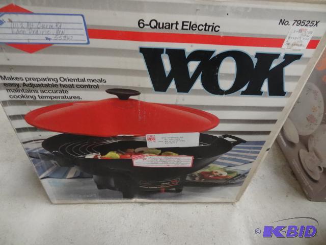 West Bend 6qt Electric Wok...