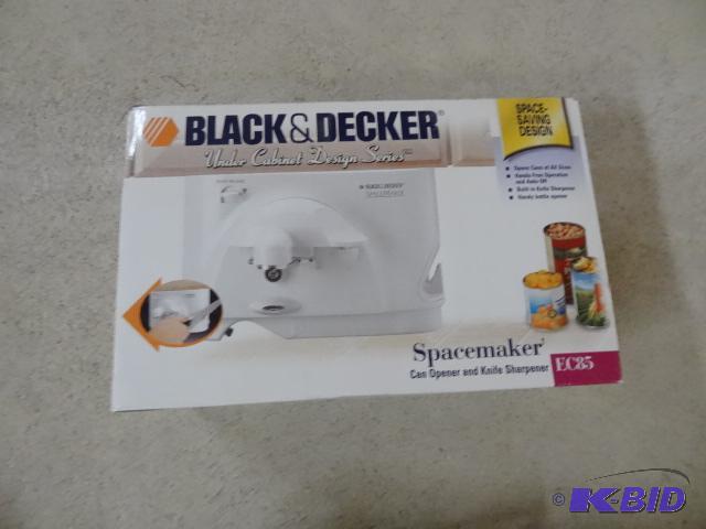 Black and Decker Under Counter Can Operner...