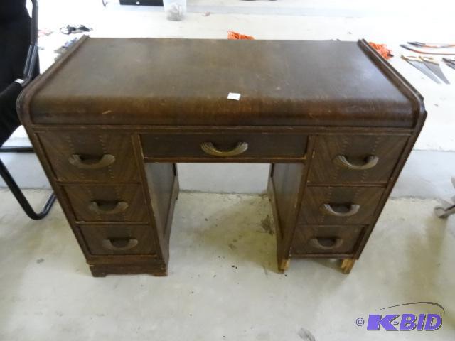 Vintage Wood Desk, 7 Drawers. Kick Plate on R...