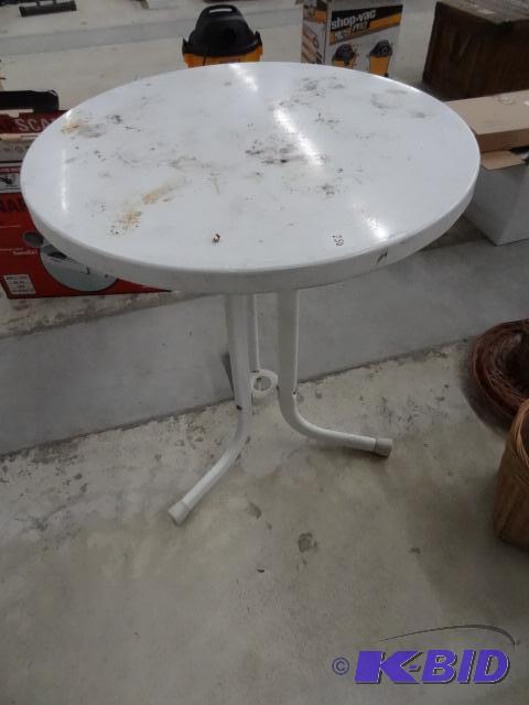 Metal Patio Table 24&quot...
