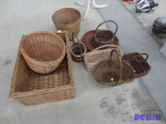 Lots of Misc Wicker Baskets...