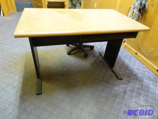 Metal Frame with laminate Top Desk 48 X 29 X ...