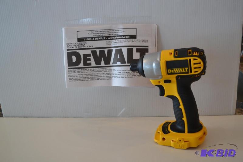 lot 41 image: DeWALT DC825KS Impact Driver