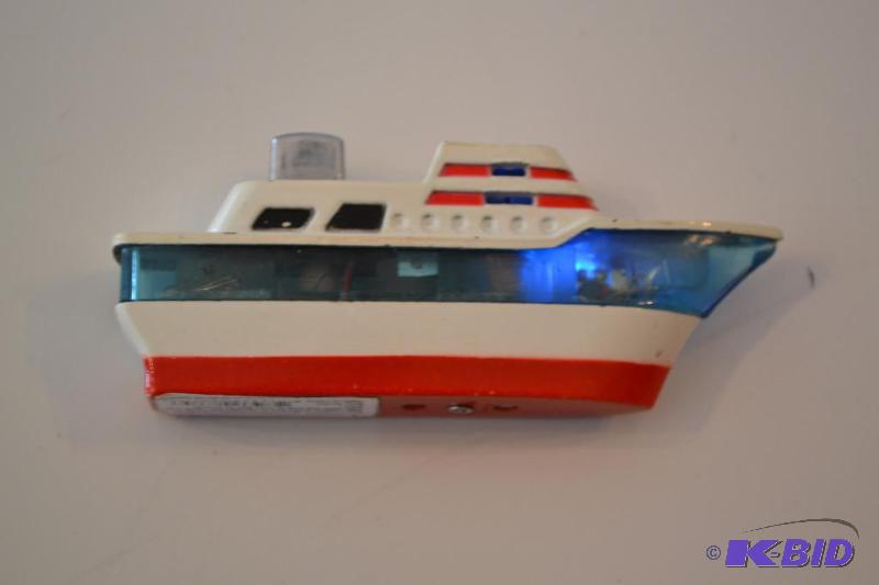 lot 50 image: Very unique cigarette lighter  Flashes when ...