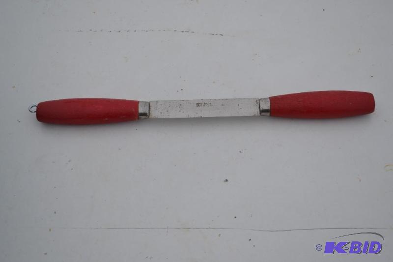 lot 7 image: Shaving Blade
