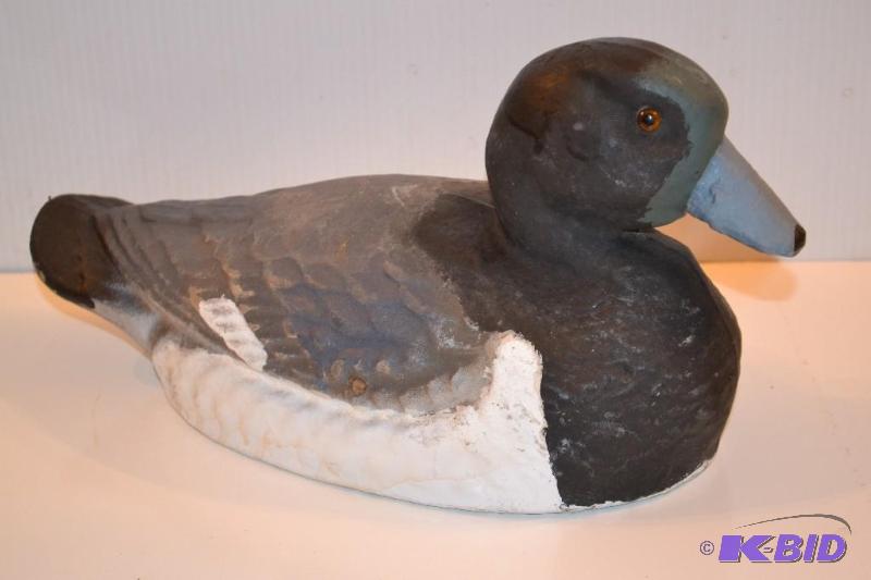 lot 79 image: AriDuk Drake..now collectable  Nice conditio...