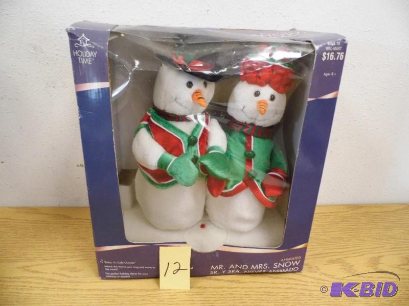 Animated Mr & Mrs. Snowman
