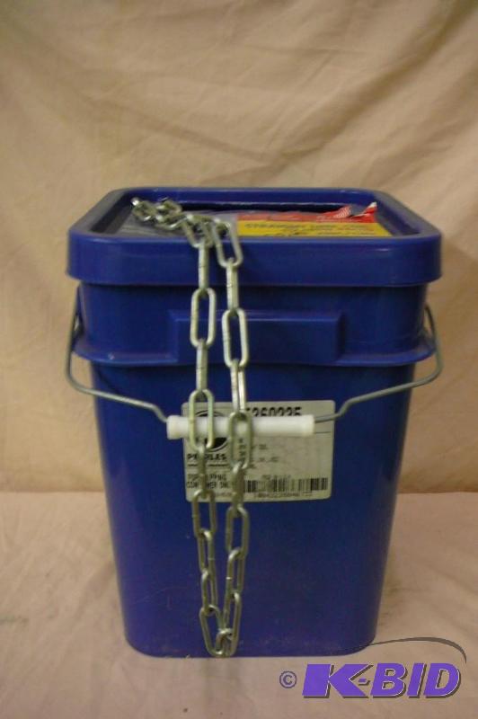 lot 131 image: 1-&nbsp55lbs&nbspbucket of peerless #2 stra...