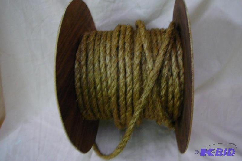 lot 140 image: Manila 12" rope approx 135FT...