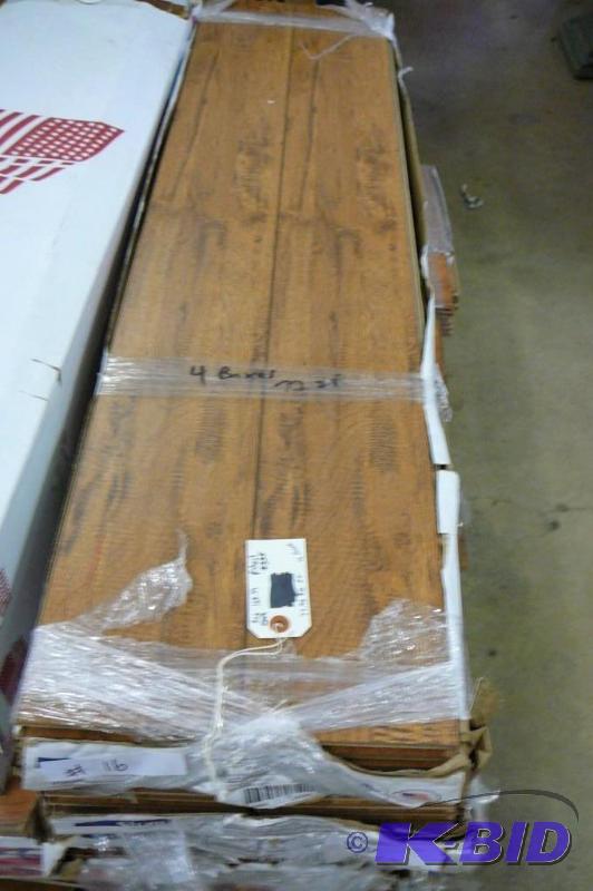 lot 16 image: 4 boxes of Shaw laminate flooring  Style...