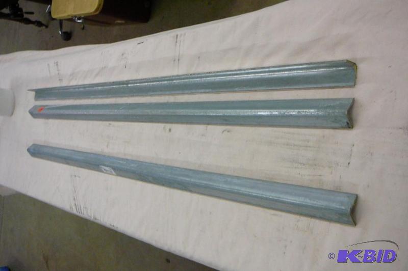 lot 174 image: 1" x 36" solid angle galvanized fin...
