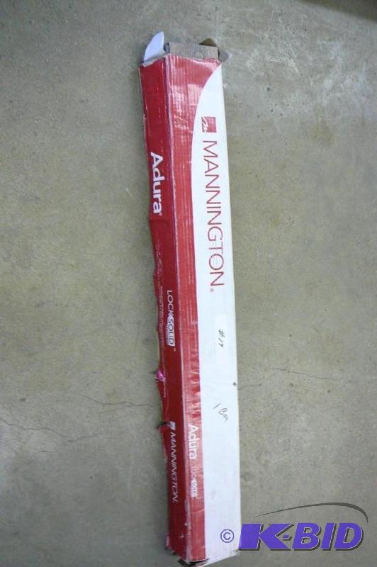lot 19 image: 1 box of Mannington Adura&nbsplock&nbspsoli...