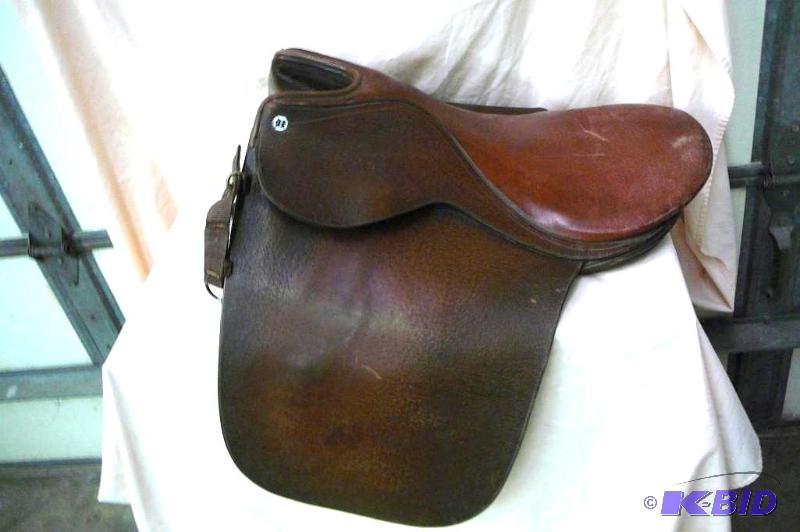 lot 94 image: Jabez&nbspCliff English saddle  Leather...
