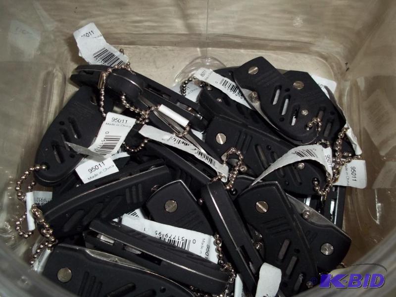 Tub with Mini folding knife key chain...