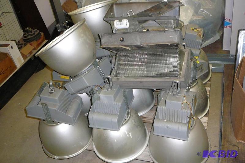 Lot of light fixtures used 250 watts metal ha...