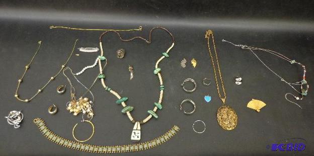 Costume Jewelry   One is possible Topaz  Smal...