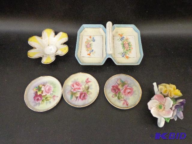 Trinkets   Flower Designed Dish  Double Sided...