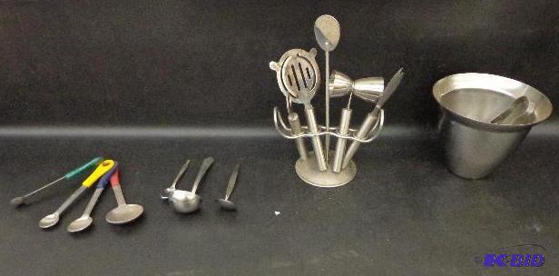 Kitchen Utensils   Farberware BowlUtensil Ho...