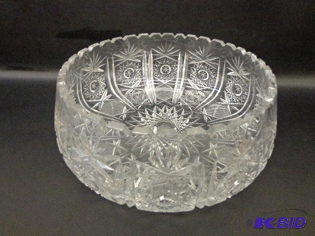 Crystal Bowl   Beautiful Pattern  9 14&quot...