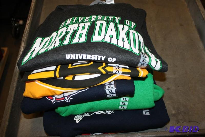 Officially Licensed Sports Apparel Tops (XL)