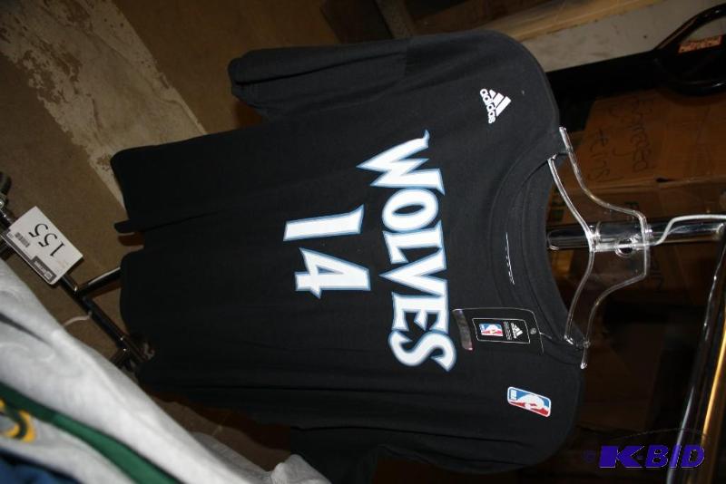 Officially Licensed Sports Apparel Tops (XXL)