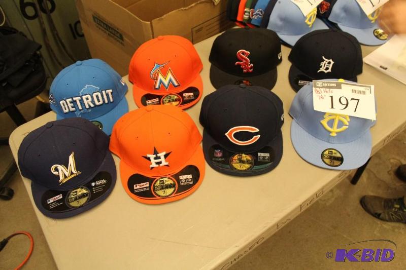 Officially Licensed Fitted Hats wMiscellaneous Sizes & Sports Team Logos