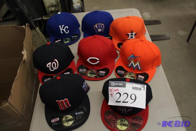 Officially Licensed Fitted Hats wMiscellaneous Sizes & Sports Team Logos
