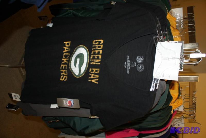 Officially Licensed Sports Apparel Tops (L)