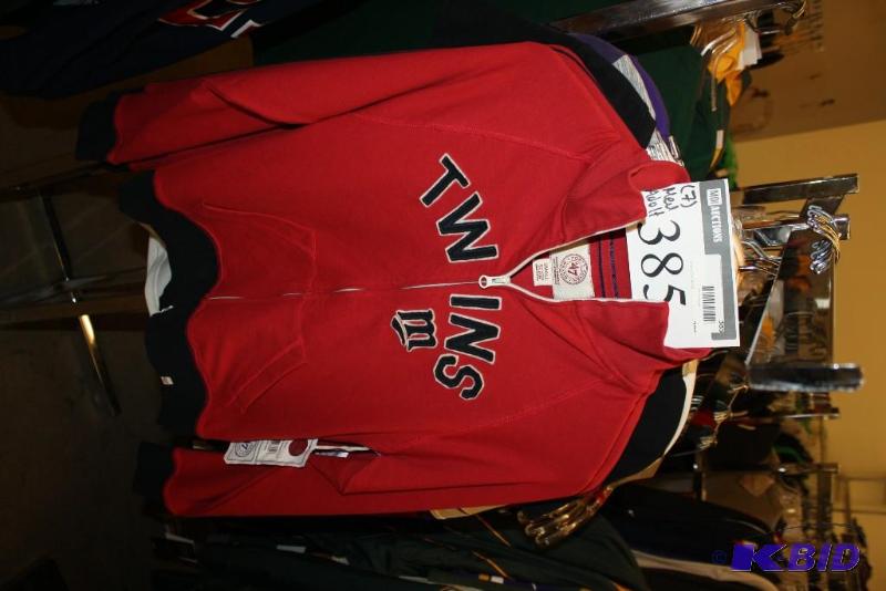 Officially Licensed Sports Apparel Tops (M)