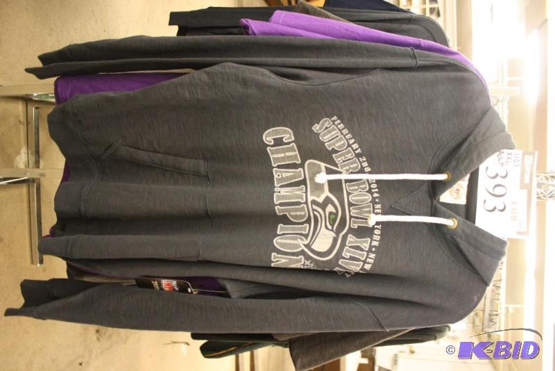 Officially Licensed Sports Apparel Tops (XXL)