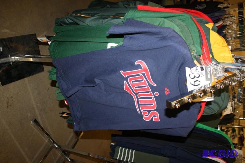 Officially Licensed Sports Apparel Tops (M)