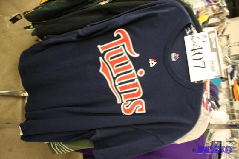 Officially Licensed Sports Apparel Tops (XL)