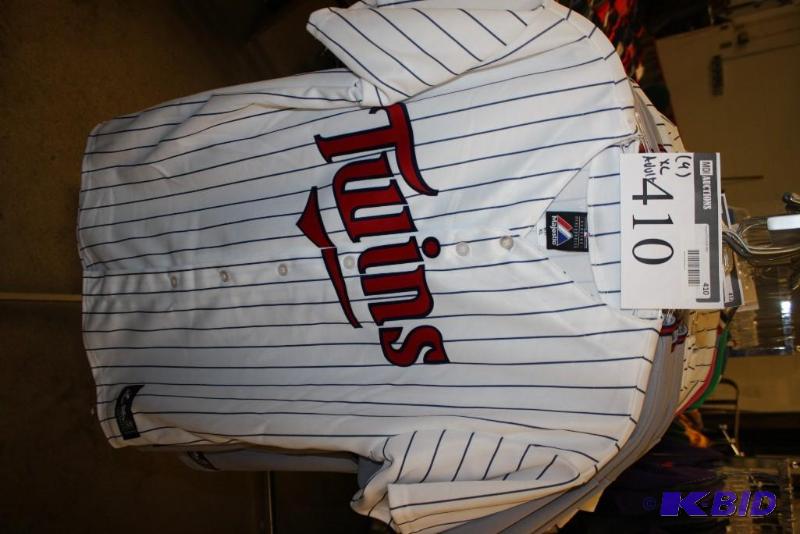 Officially Licensed Sports Apparel Tops (XL)