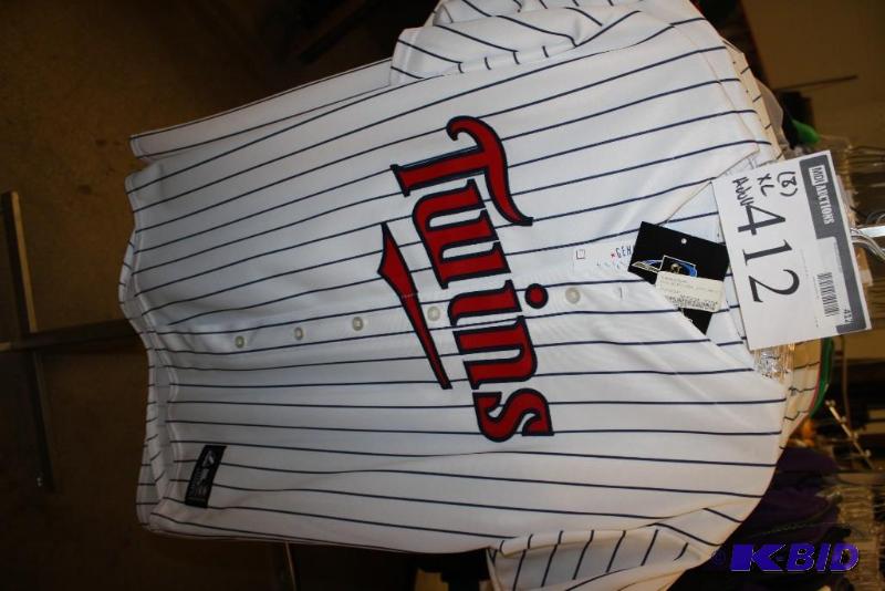 Officially Licensed Sports Apparel Tops (XL)