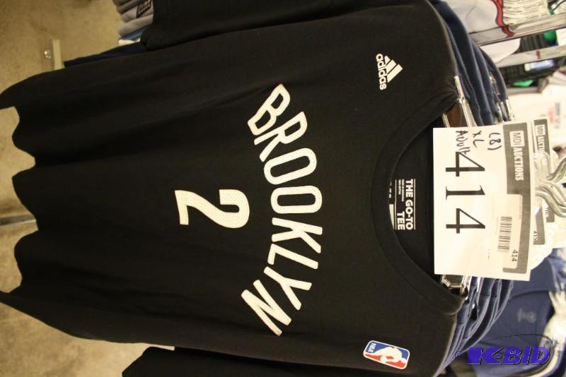 Officially Licensed Sports Apparel Tops (XL)