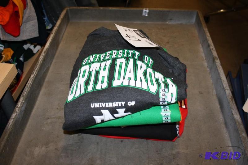 Officially Licensed Sports Apparel Tops (XL)