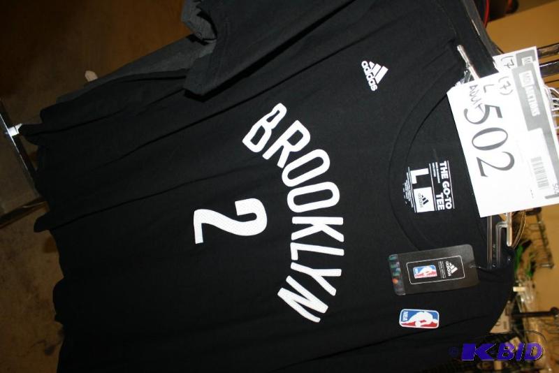 Officially Licensed Sports Apparel Tops (L)