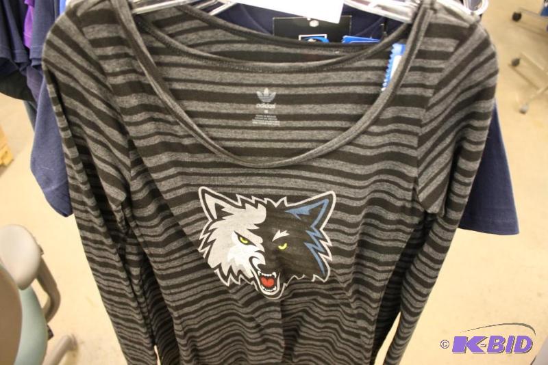 Officially Licensed Sports Apparel Tops (M)