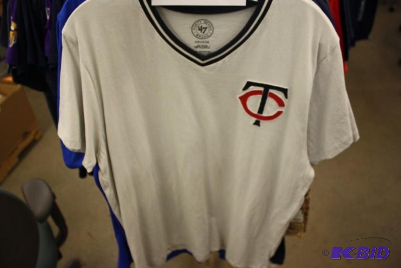 Officially Licensed Sports Apparel Tops (M)