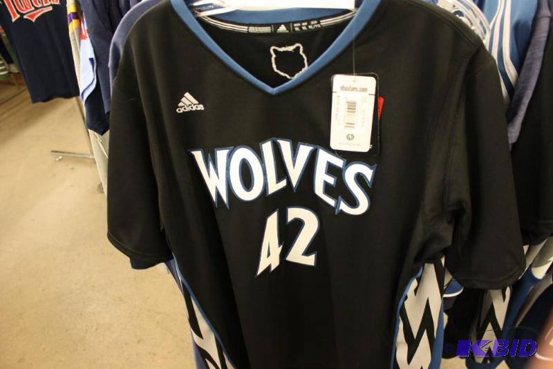 Officially Licensed Sports Apparel Tops (XL)