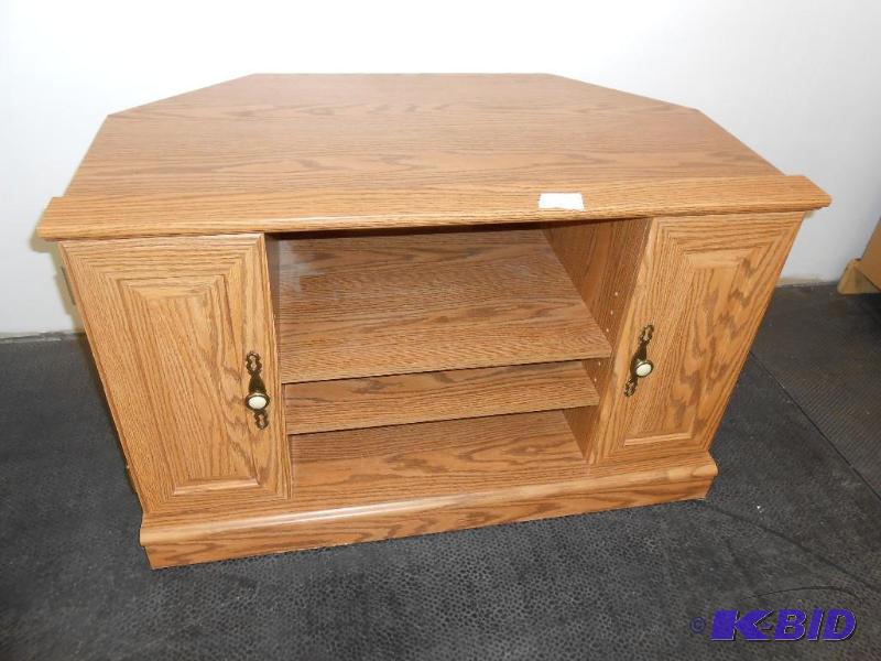Corner TV stand
