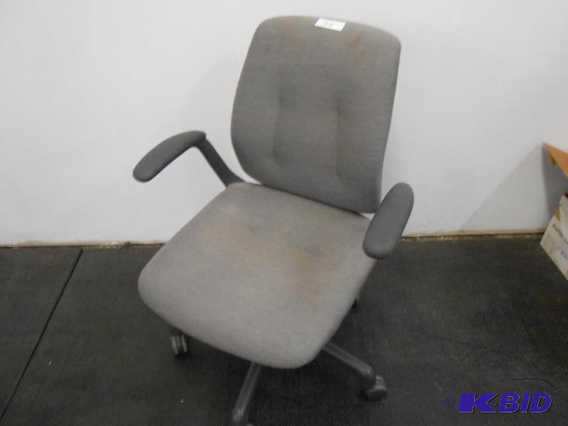 Swivel office Chair