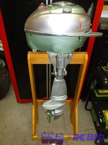 Vintage Johnson Seahorse. 5 hp. Approx 1942 v...