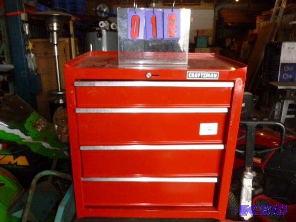 Craftsman roller tool cabinet. Has shipping d...